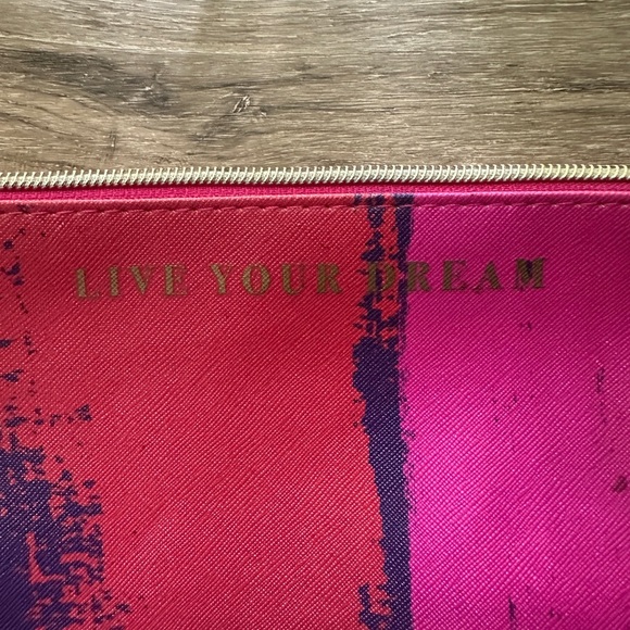 Ruby + Cash “Live your Dream” colorful makeup bag - Picture 10 of 11